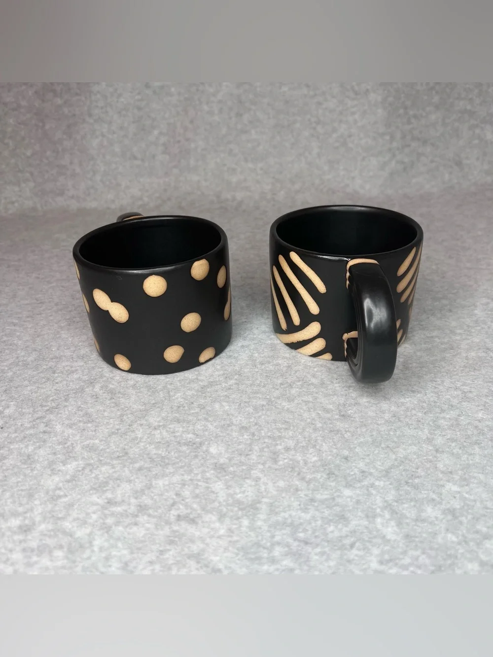West Elm Ceramic Stoneware 2 Mug Set Black Tan Boho Modern Polka Dots/Stripe